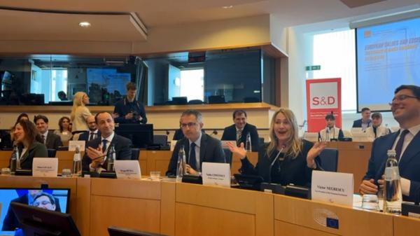 "Anul Nadiei Comăneci", sărbătorit la Bruxelles. Se împlinesc 50 de ani de la primul 10 perfect