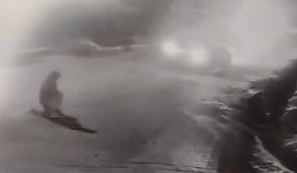 Momentul în care 3 persoane din Teleorman au fost spulberate intenţionat de un şofer. Un bărbat este în comă