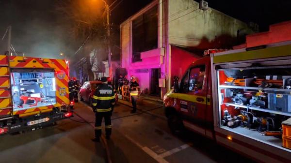 Incendiu la o şcoală de dans din Constanţa. 30 de copii şi adulţi au reuşit să se salveze singuri