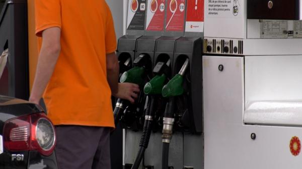 Românii îşi trec maşinile pe GPL, după scumpirile record. Instalarea sistemului e 3.000 de lei