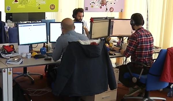 Angajaţii nu mai vor doar bani. Domeniile în care se primesc pachete de bonusuri de până la 2.000 de lei