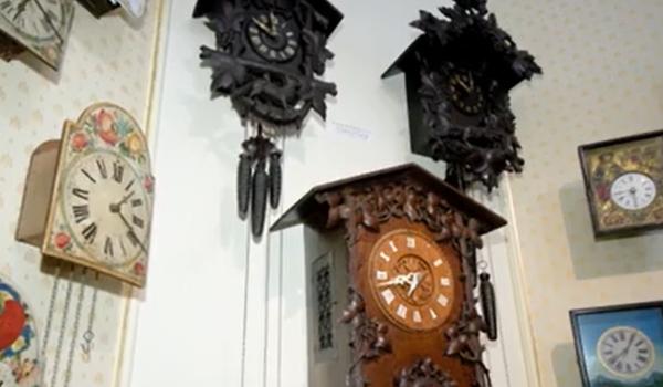 Singurul loc din România unde ceasurile sunt date manual la ora de vară