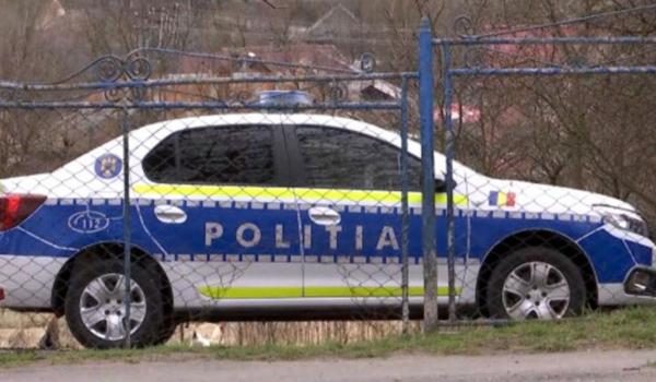 Ordin de protecţie emis de poliţişti pentru doi părinţi care şi-au bătut copiii