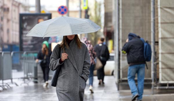 Se schimbă vremea de Florii și de Paște. Când scăpăm de ploi şi de frig