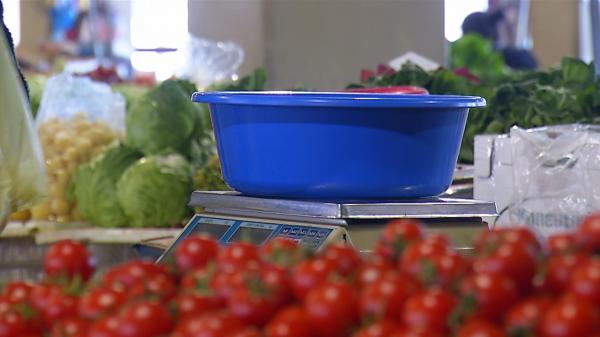 Roșiile "românești", la preț de carne de vită. Cât au ajuns să coste în piețe