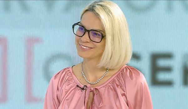 Legătura dintre alimentaţie şi emoţii, explicată de terapeuţi: "Microbiomul este al doilea creier"