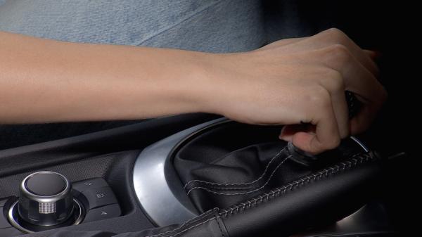 Mașinile cu schimbător manual, pe cale de dispariție. Producție oprită din 2030