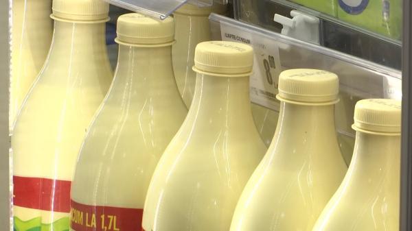 EXCLUSIV. Cum ajunge laptele de la 1.70 lei la producător la 10 lei în magazine