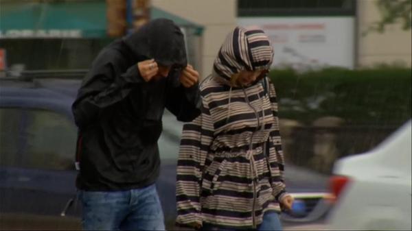 Val de aer rece peste România. Temperaturile scad drastic și revin ninsorile