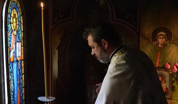 "Toate necazurile lumii aici se adună". Prima biserică din România care va primi Lumina Sfântă