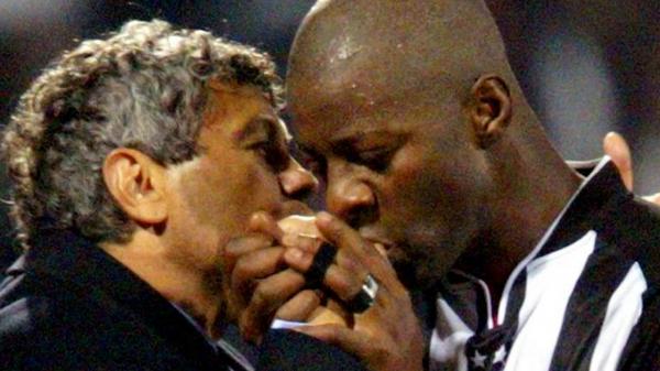 Pascal Nouma, fotbalistul care i-a pupat mâna lui Mircea Lucescu, după gol. "Mai aveam 2% şanse să trăiesc"