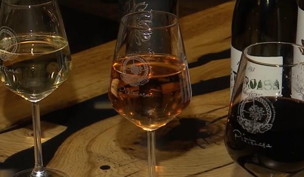 Ce vin aleg românii de Paște. Ghidul combinațiilor perfecte la masă