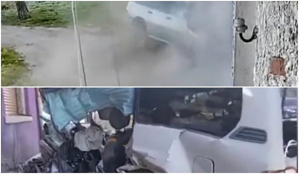 Momentul în care o maşină se izbeşte de peretele unei case. Un mort şi 4 răniţi, printre care 3 copii