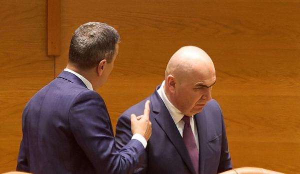 Scenarii înainte de votul PSD privind ieșirea de la guvernare. "Grindeanu și Bolojan au nevoie unul de altul"