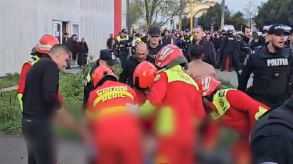 Incendiu de groază într-un bloc din cartierul social Henri Coandă. Nouă victime, la spital