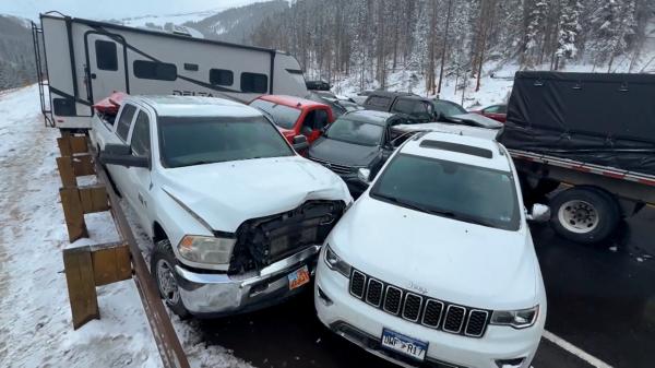 Peste 80 de vehicule, implicate într-un accident în SUA. Ce a declanșat carambolul