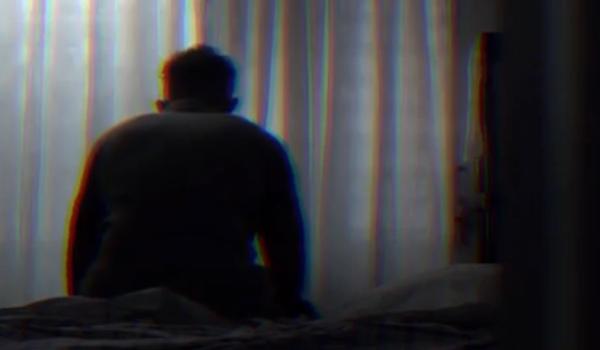 Un paznic a încercat să se sinucidă, după ce banca l-a dat afară. Are acasă doi copii