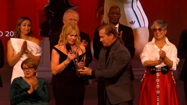 Nadia Comăneci, premiată la Gala Laureus: "Nu am simţit că tremur aşa nici când am evoluat la paralele"