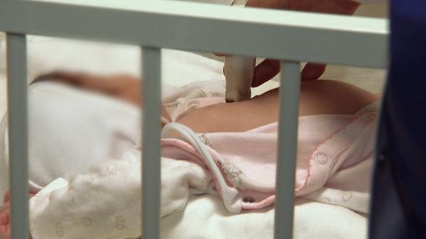 Sfârșit cumplit pentru un bebeluș de 9 luni: autopsia indică o posibilă asfixiere, anchetă pentru omor