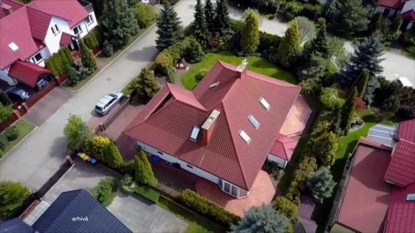 Cât l-a costat pe Tiberiu o casă cu 800 mp de teren. Cu banii dați își lua 2 garsoniere în Popești Leordeni
