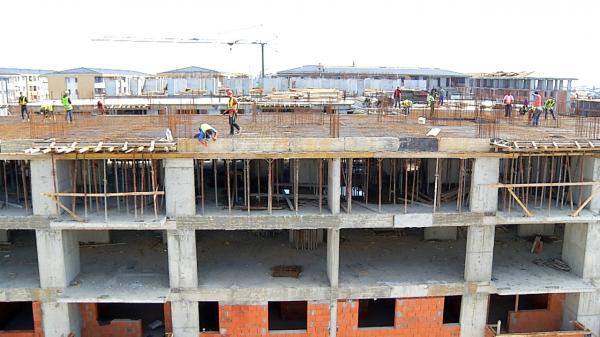 Ce sunt creditele de construcții și cum diferă de cele ipotecare. Avantaje şi riscuri