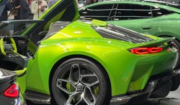 Maşinile electrice cu baterii care se încarcă în 6 minute, vedetele Salonului Auto de la Beijing