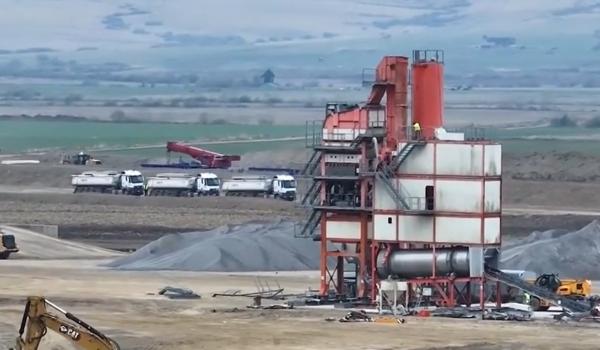 Un nou tronson din A8 a fost atribuit: va avea 4 tuneluri, 36 de poduri și pasaje și 3 noduri rutiere