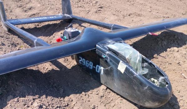 O dronă a fost găsită pe un câmp din Suceava, la 20 de kilometri de graniţa cu Ucraina. Zona a fost izolată