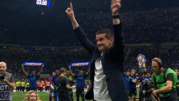 Chivu a devenit "Regele Cristian" după titlul câştigat cu Inter. Reacţia românului în faţa presei italiene