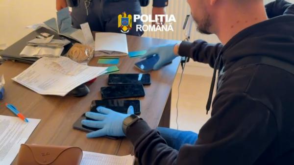 Tiktoker din Dâmboviţa care poza în salvator pentru bătrâni, suspectat de o escrocherie cu "cazări fantomă"