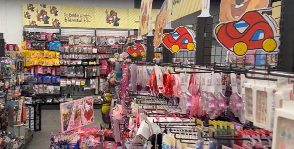 Magazinele fac profituri uriașe din goana românilor pentru reduceri