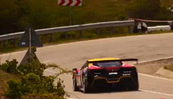 Spectacol pe Transalpina. 70 de piloţi, la startul primei etape a Campionatul Naţional de viteză în coastă