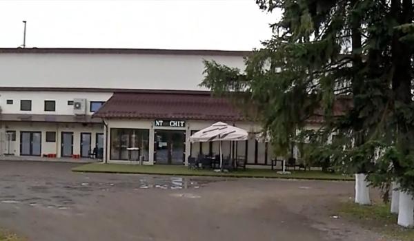 "Până la spital le-a trecut". Reacţia patronului după ce zeci de oameni s-au intoxicat la restaurantul lui