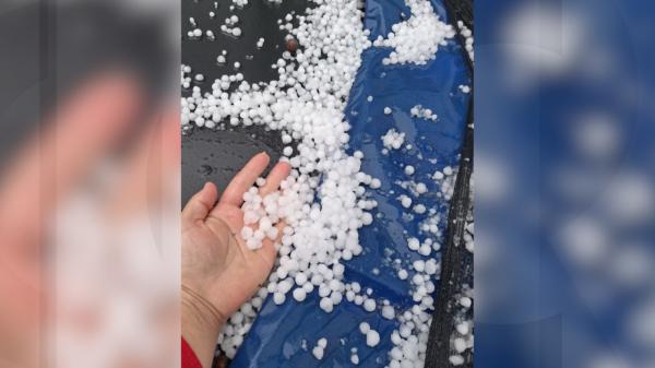 Vremea rea s-a dezlănțuit peste România. Peisaj de iarnă într-un județ lovit de grindină