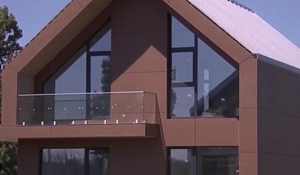 Casele modulare, tot mai căutate în România. Cât ajunge o locuință de acest tip
