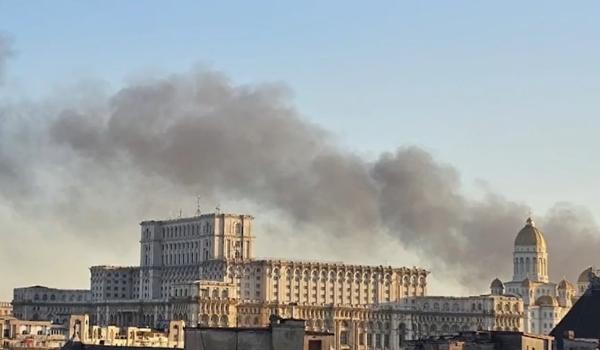 Incendiu violent la un depozit de cauciucuri din Bragadiru. Fumul s-a văzut până în centrul Capitalei