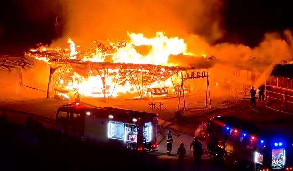 Un beach bar din Mamaia Nord a ars ca o torţă. Localul nu avea nevoie de autorizaţie ISU