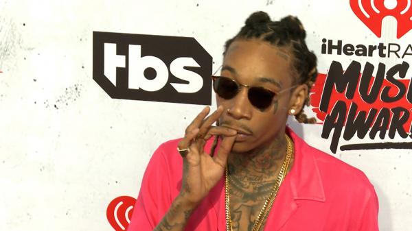 Cum ar putea fi adus rapperul Wiz Khalifa în România, ca să execute cele 9 luni de închisoare