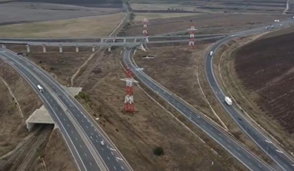 Autostrada proiectată printr-o fostă groapă de gunoi. Statul român, obligat să plătească despăgubiri uriaşe