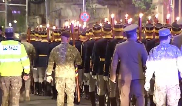 Tradiția militară care adună an de an sute de oameni pe străzile Capitalei: "Frumos că încă se păstrează"