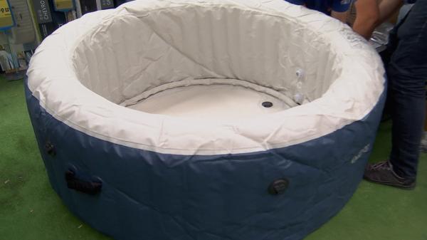 Valul de căldură creşte vânzările de piscine. Cât plătesc românii pentru cele mai căutate modele