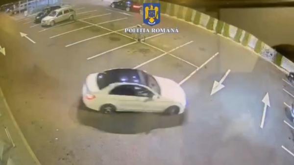 Drifturile ilegale, noul trend pe internet. O singură greşeală poate fi fatală: "Ne sare şi capul câteodată"