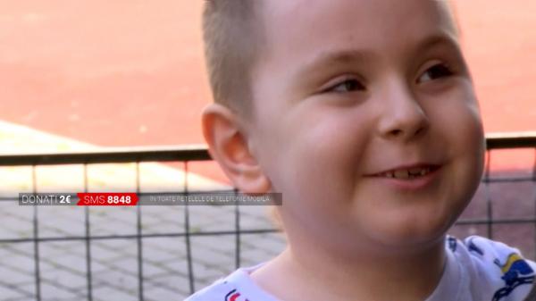 Rareș a primit o nouă șansă la viață. Operația care i-a salvat copilăria: "Putea să cadă jos și să moară"