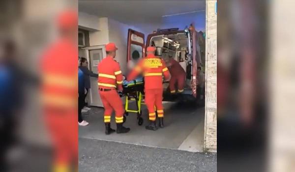 Vacanţa în România, încheiată pe patul de spital. Turist israelian, atacat de urs pe Transfăgărăşan