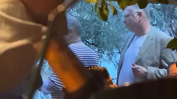 Imagini sfidătoare cu consulul rus după atacul cu dronă de la Galaţi. A fost filmat la o petrecere pe litoral