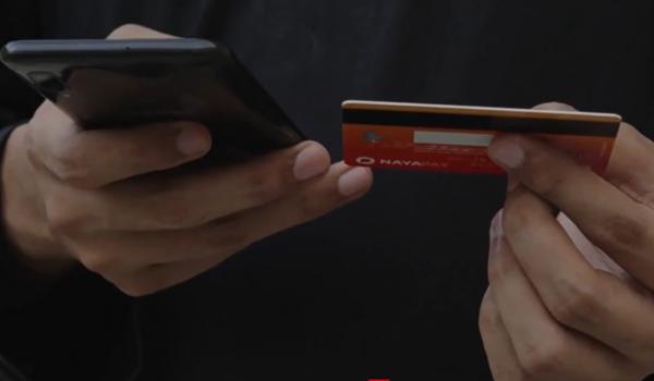 Românii cumpără mai rar şi plătesc mai mult în rate: "De ce să dai 500 de lei, dacă poţi să plăteşti 100"