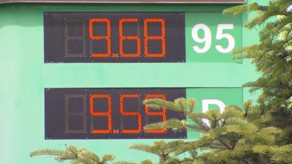 Benzina se apropie de 10 lei litru, iar măsurile compensatorii expiră. Guvernul interimar nu le poate prelungi