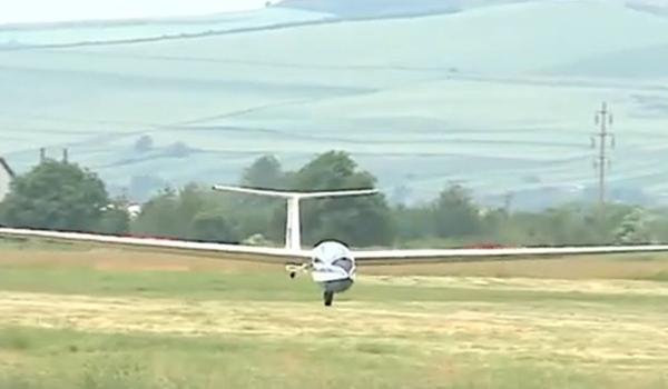 Adrenalină și emoții puternice la aeroclubul din Târgu Mureș: "Foarte spectaculos, ceva fain"