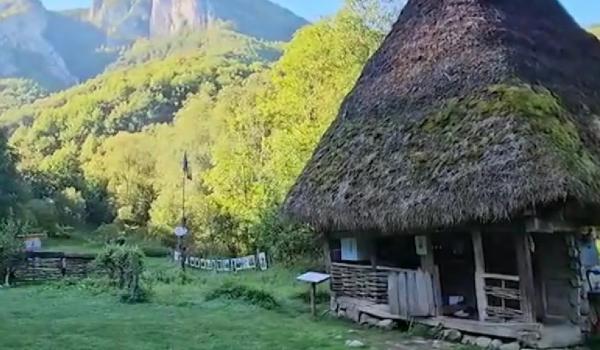 Locul din România mai puțin cunoscut care ascunde unele dintre cele mai spectaculoase priveliști