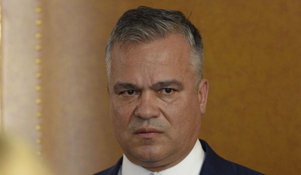 De ce s-a retras Veştea din cursa pentru şefia PNL. Premierul desemnat acuză un plan de blocare a Guvernului